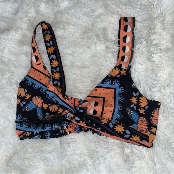 Butterfly co-ord two-piece outfit - Picture 4 of 5